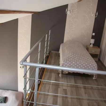 Les Pierres D'antan Bed & Breakfast