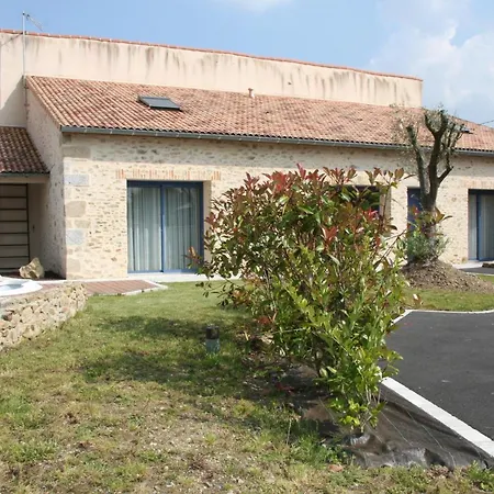 Les Pierres D'antan Bed & Breakfast *