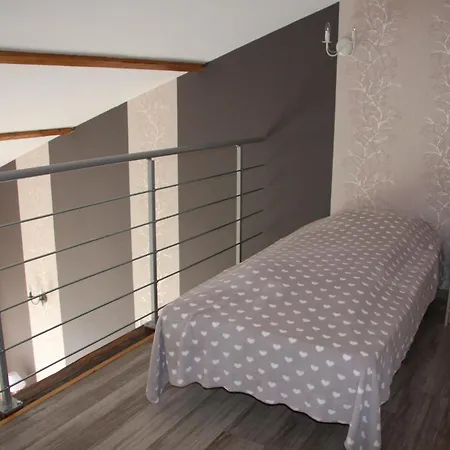 Les Pierres D'antan Bed & Breakfast *